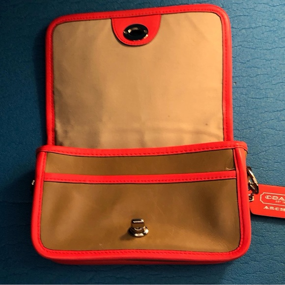 Women’s Coach Archive Tan And Neon Crossbody bag. (Strapless) - Picture 3 of 8
